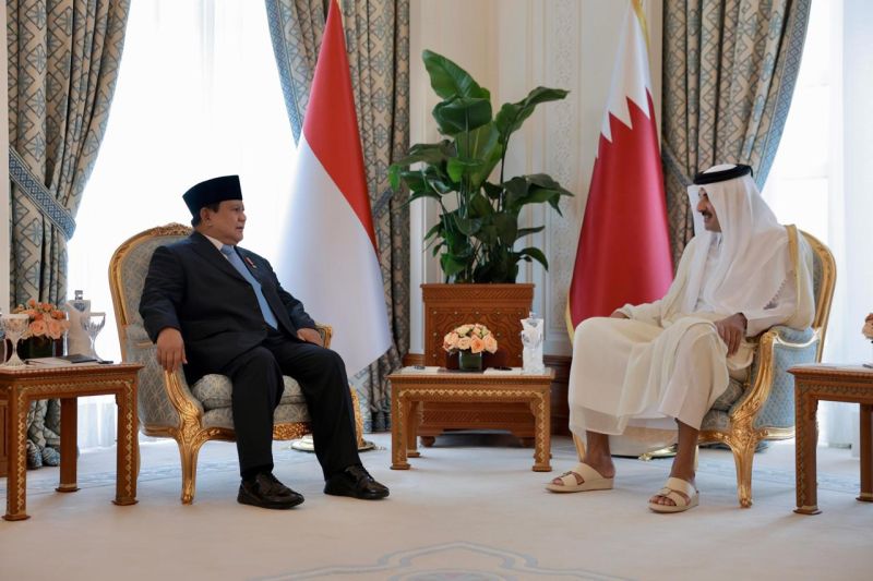 Presiden Prabowo Subianto dan Emir Qatar Sheikh Tamim melakukan pertemuan bilateral di Istana Amiri Diwan, Minggu (13/4/2025), dalam rangka mempererat hubungan bilateral melalui penandatanganan sejumlah kerja sama strategis.