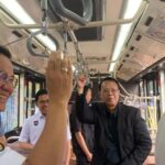 Dinas Perhubungan DKI bersama Transjakarta melakukan uji coba armada rute Transjabodetabek Blok M-Alam Sutera, Jakarta, Selasa (15/4/2025). ANTARA/Luthfia Miranda Putri.