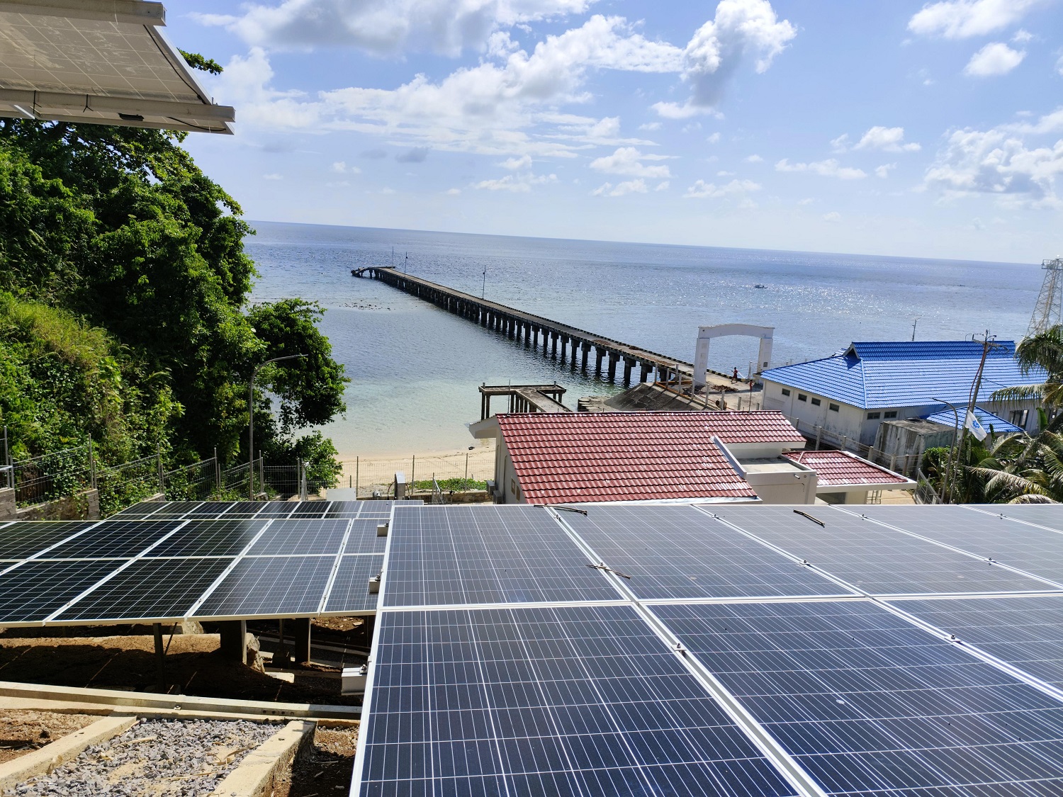 47 PLTS Resmi Beroperasi, 5.383 Rumah Tangga di Wilayah 3T Akhirnya Nikmati Listrik Bersih!