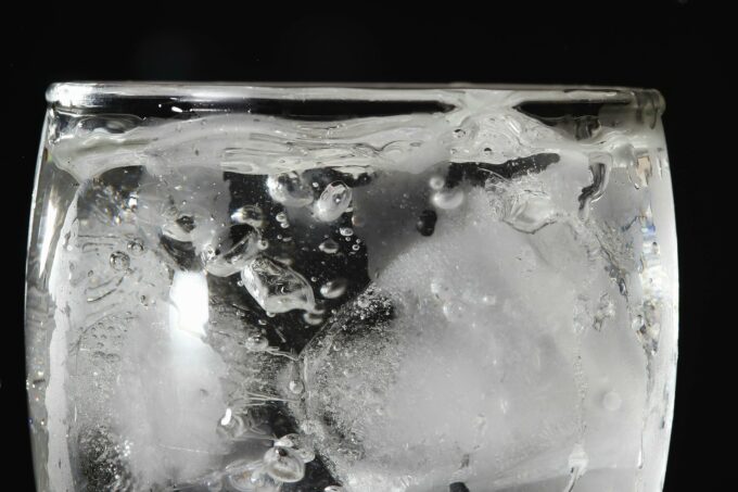 Manfaat Minum Air Dingin