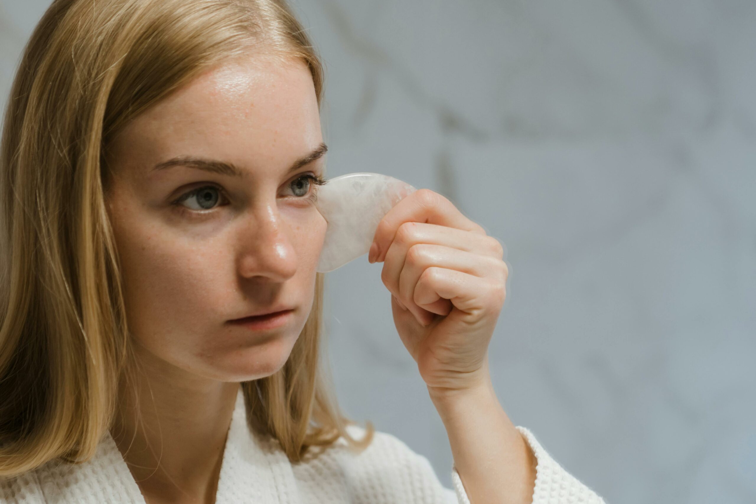 Cara Menggunakan Gua Sha