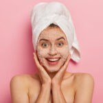 Kandungan Eksfoliasi untuk Wajah Berjerawat