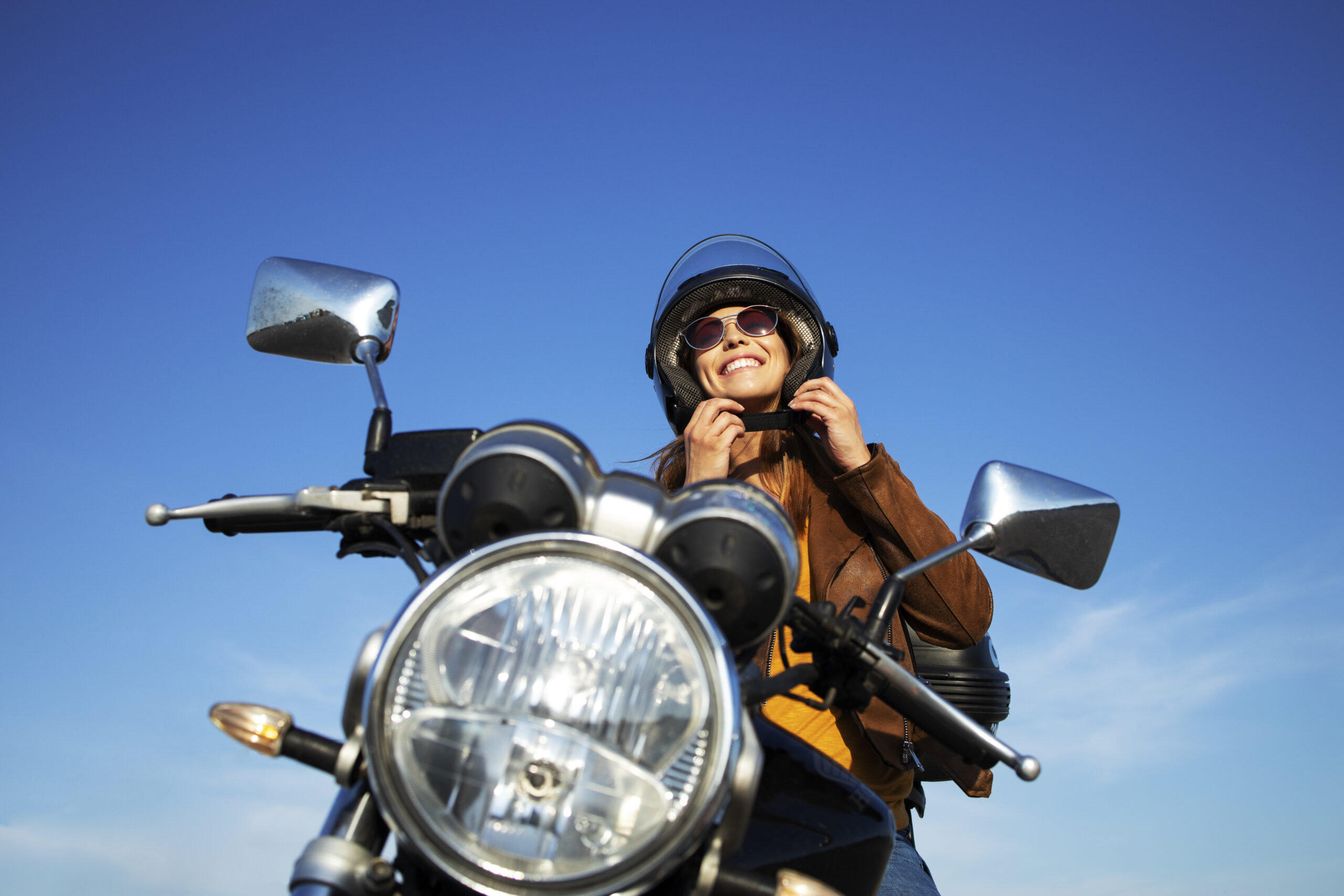 Tips Rambut Tidak Bau Setelah Pakai Helm
