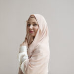 Tips Hijab untuk Bentuk Wajah Bulat