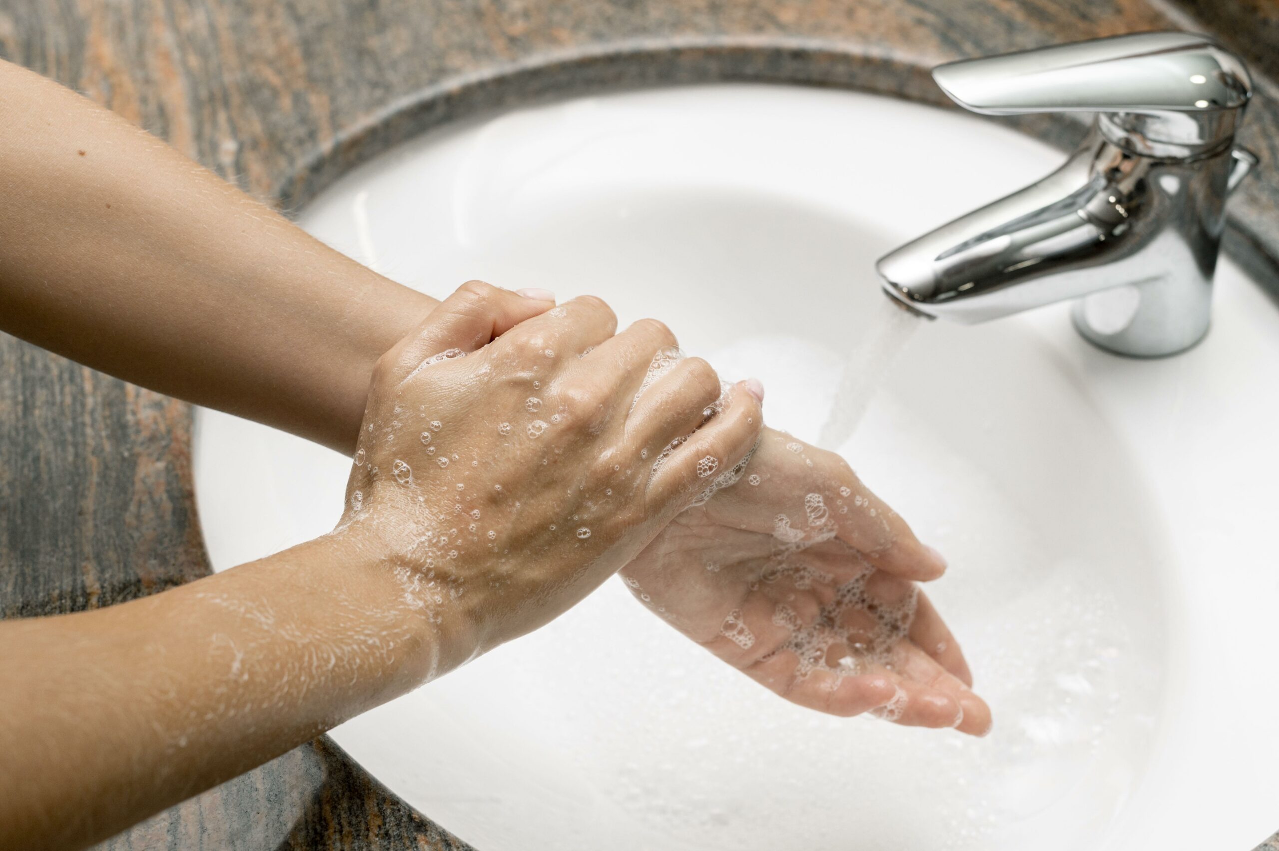 Mengatasi Kulit Tangan Kering Akibat Sering Cuci Tangan