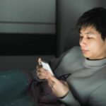 7 Sifat Umum Orang yang Begadang sambil Scroll Tiktok