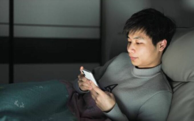 7 Sifat Umum Orang yang Begadang sambil Scroll Tiktok