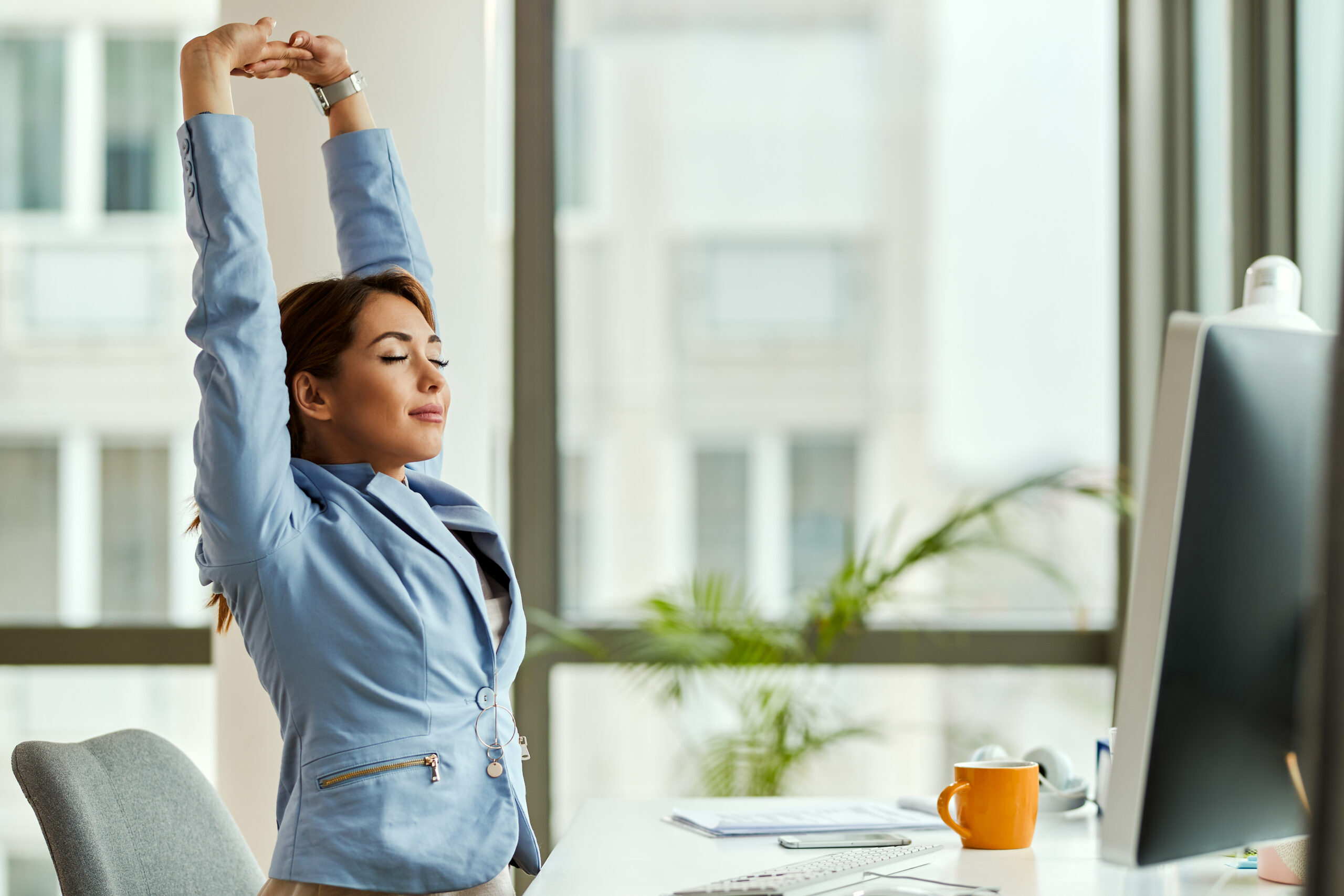 Gerakan Stretching di Kantor