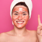 Masker Wajah Tomat dan Alpukat