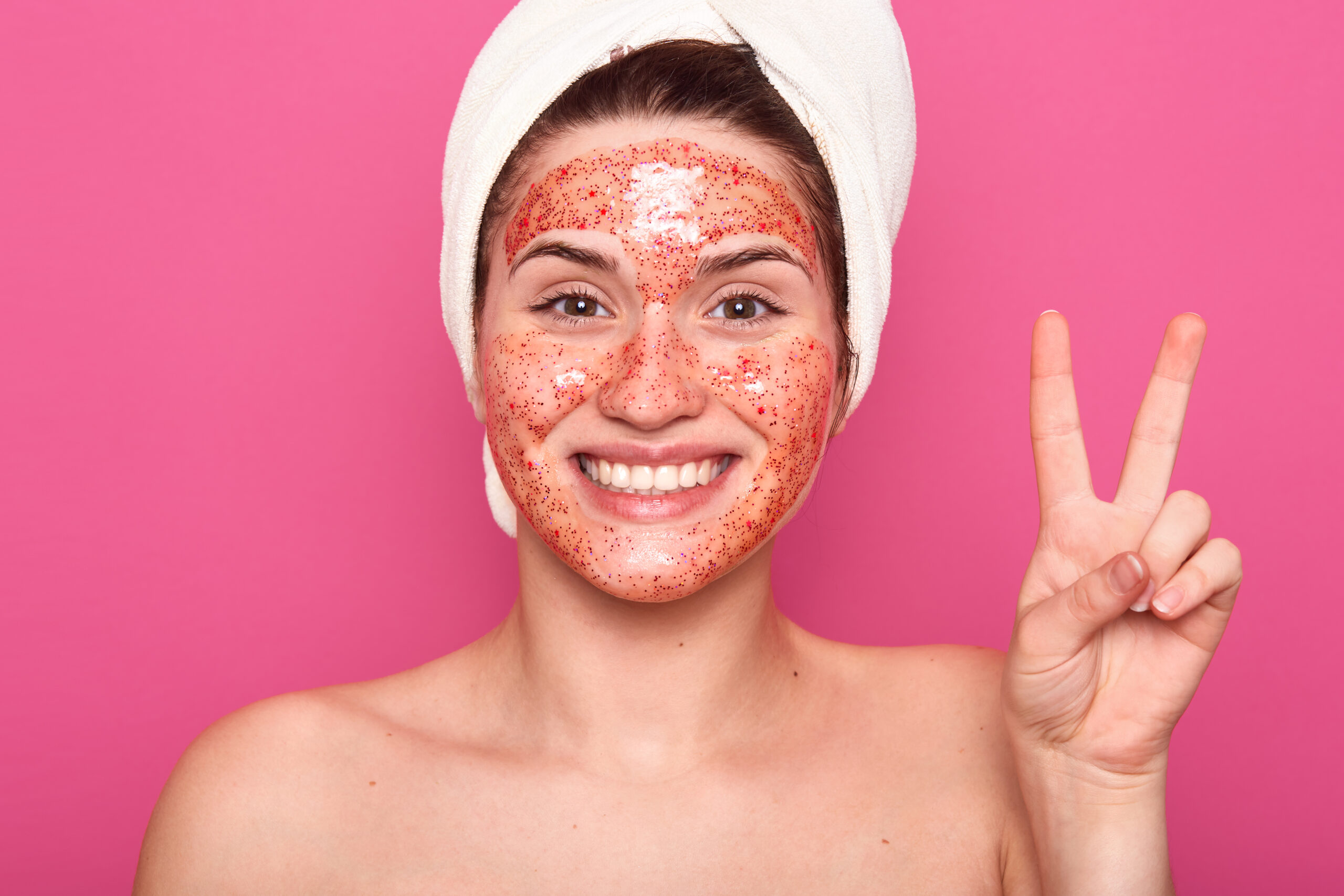 Masker Wajah Tomat dan Alpukat