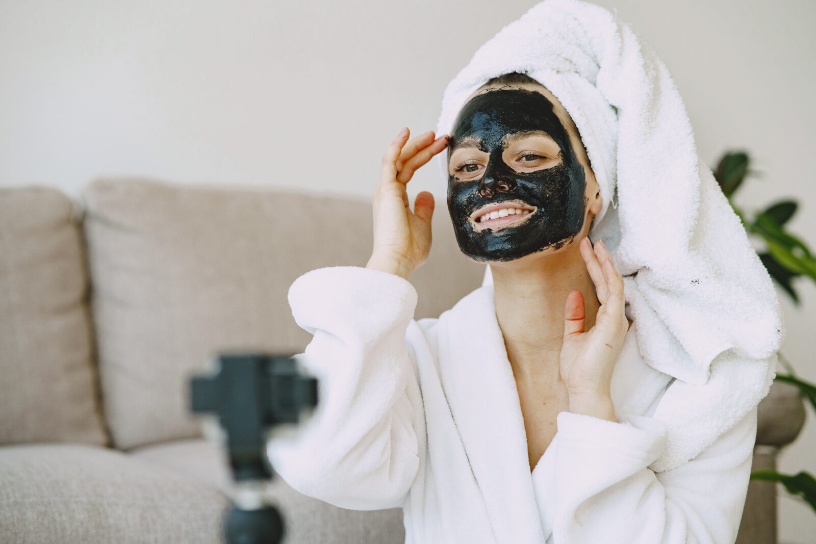 Manfaat Masker Charcoal