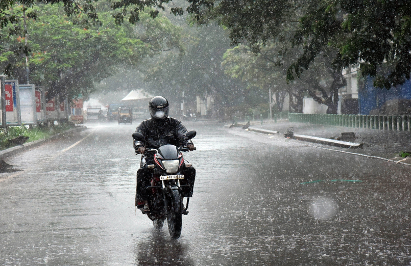 Prakiraan Cuaca Jabodetabek 28 September 2025, Waspadai Hujan Ringan hingga Lebat di Wilayah Ini