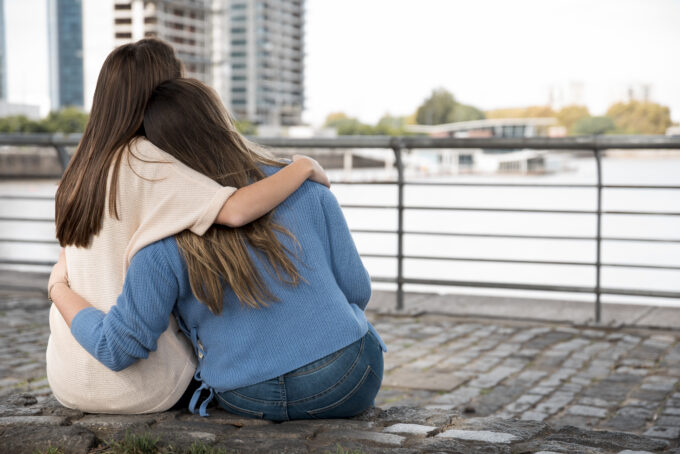 Cara Mendukung Teman yang Stres