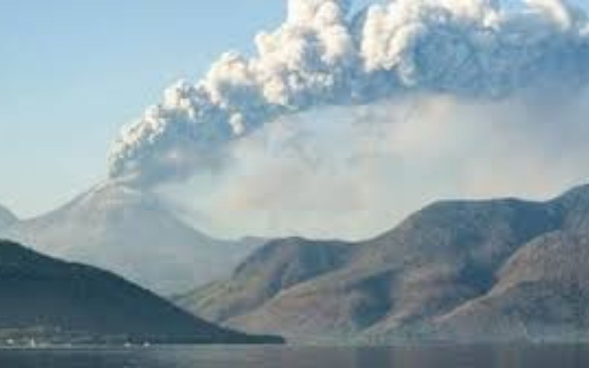Kapolda NTT Imbau Warga Tetap Tenang dan Waspada Pasca Erupsi Gunung Lewotobi Laki-laki