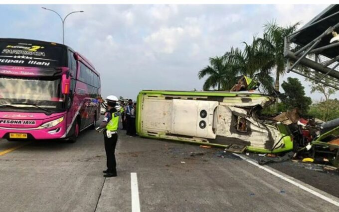 Polda Jatim Gelar Penyelidikan Penyebab Kecelakaan Bus Tewaskan 8 Orang di Probolinggo