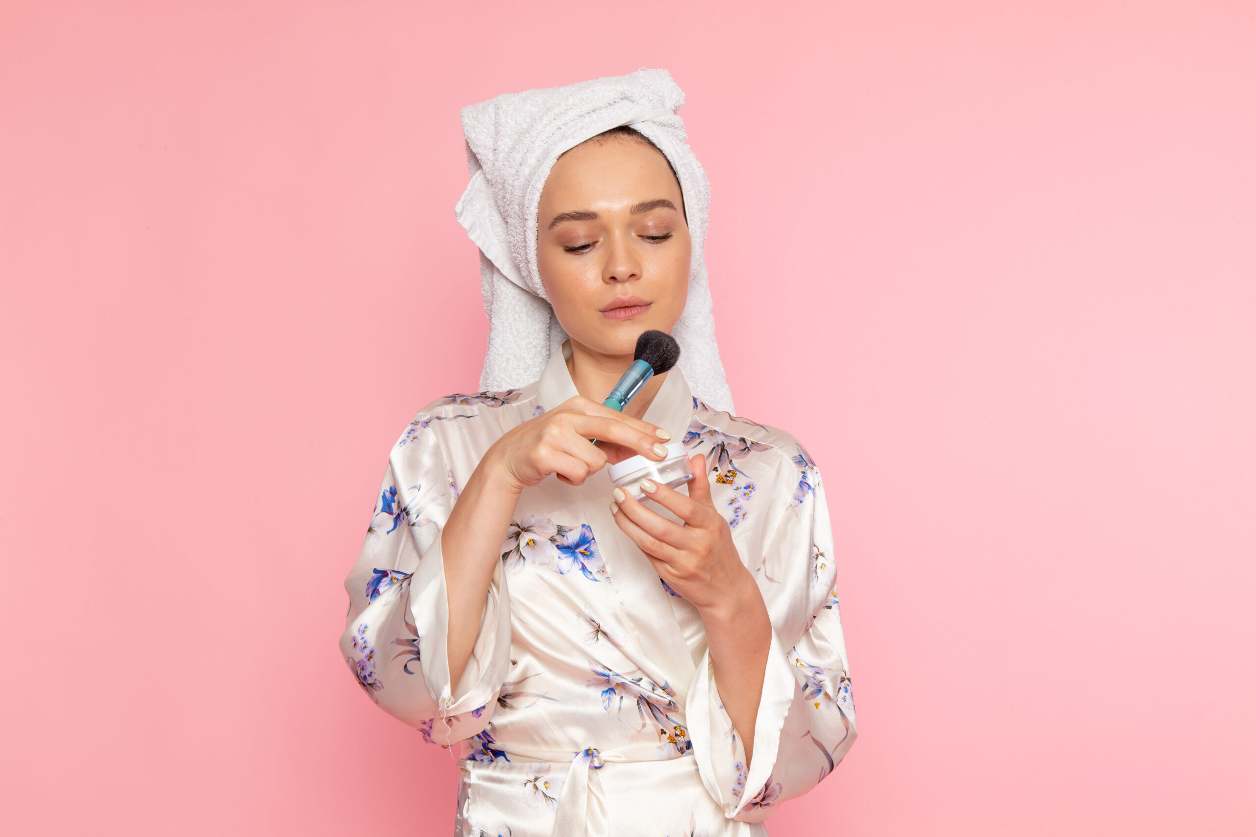 Hapus Makeup Sebelum Tidur