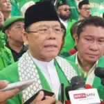 Ketua Umum Partai Persatuan Pembangunan (PPP) Muhammad Mardiono memberikan keterangan pers di Ancol, Jakarta, Sabtu (27/9/2025). ANTARA/Aria Ananda/