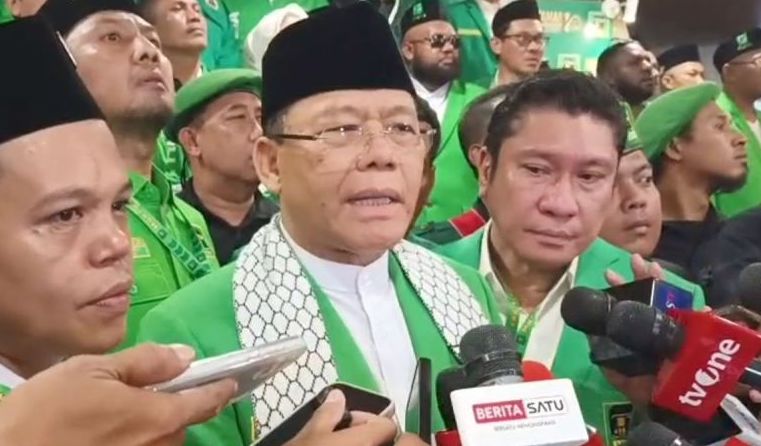 Ketua Umum Partai Persatuan Pembangunan (PPP) Muhammad Mardiono memberikan keterangan pers di Ancol, Jakarta, Sabtu (27/9/2025). ANTARA/Aria Ananda/