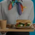 Jenis Makanan yang Tidak Dianjurkan Pramugari Pesawat untuk Dipesan