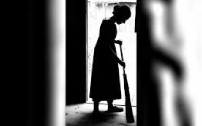 Mitos Menyapu di Malam Hari Menurut Kepercayaan Jawa