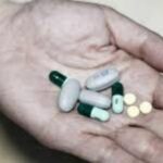 Hari Apoteker Sedunia, Jangan Telan Mentah-Mentah Mitos Obat