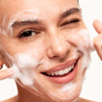4 Cleanser Terbaik untuk Kulit Sensitif, Aman dan Bikin Kulit Makin Lembut!