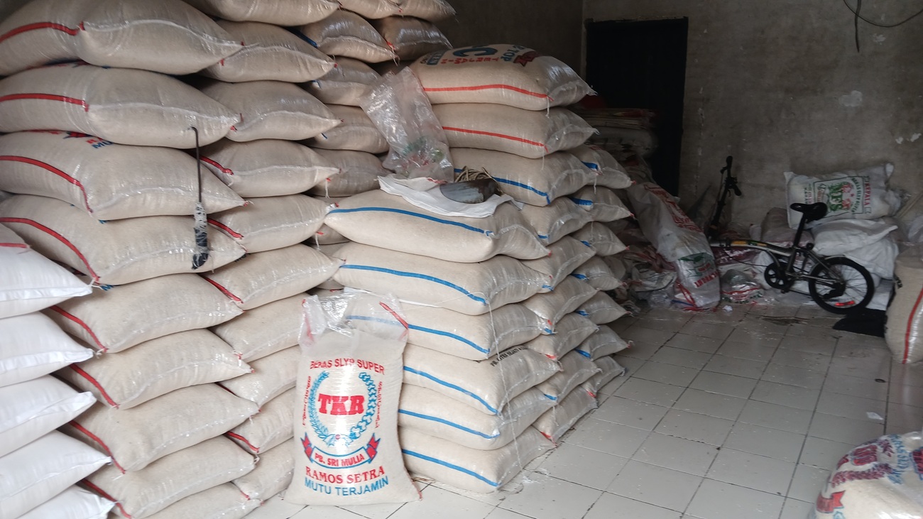 Pemerintah jangan represif atur harga beras