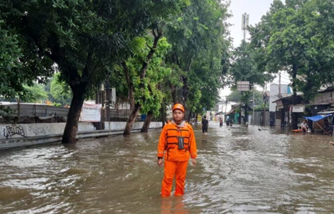Puluhan RT di Jaksel dan Jaktim terendam banjir akibat curah hujan tinggi. Foto: BPBD DKI