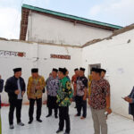 Kemenag beri bantuan pada dua pesantren yang tertimpa musibah. Foto: Kemenag