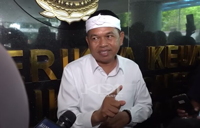 Gubernur Jabar Dedi Mulyadi mendatangi kantor BPK Jabar, meminta audit kas Pemprov Jabar. Foto: KDM Channel