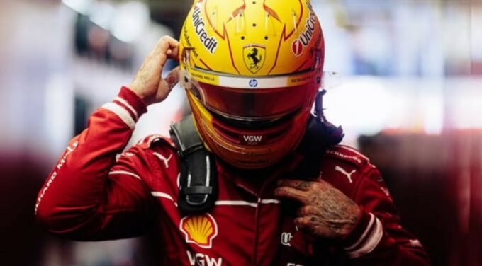 Lewis Hamilton Gagal Naik Podium