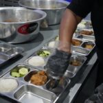 BGN melarang SPPG menggunakan bahan pabrikan dalam mengelola menu MBG. Foto: BGN