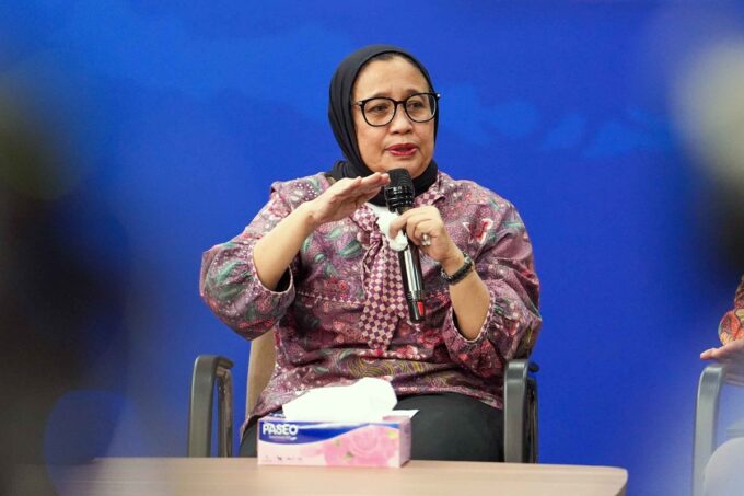 Wakil Kepala BGN, Nanik S. Deyang membantah lembaganya pemilik mobil minivan pengangkut babi. Foto: BGN