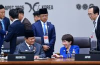 Presiden Prabowo Subianto dan PM Jepang Sanae Takaichi di KTT APEC 2025