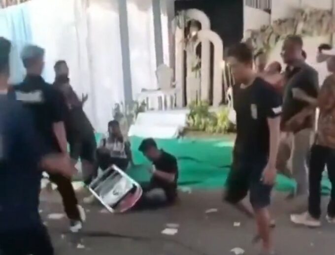 Acara Nikahan Berujung Kekerasan, Pemain Ketipung jadi Korban