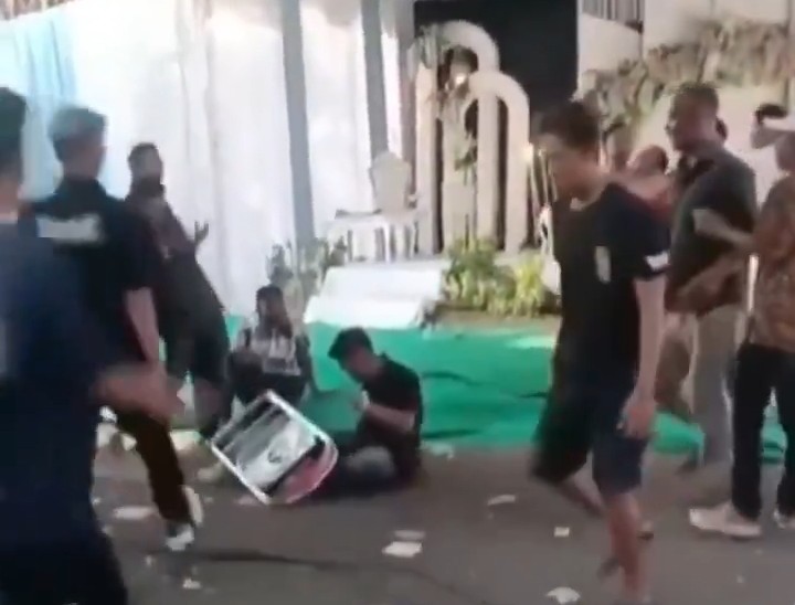 Acara Nikahan Berujung Kekerasan, Pemain Ketipung jadi Korban