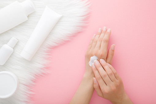 Panas Ekstrem Bikin Kulit Kering? Ini 5 Langkah Skincare Wajib untuk Jaga Kelembapan dan Anti-Iritasi!