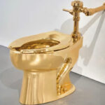 Toilet berbahan emas murni dilelang di New York dengan harga awal USD10 Juta.
