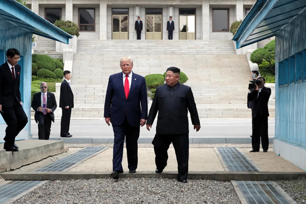 Presiden AS Donald Trump masih mencari waktu untuk kembali melakukan pertemuan dengan Pemimpin Korut, Kim Jong-un.