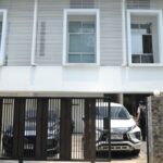 Rumah mewah diduga milik Riza Chalid yang berada di Jalan Hang Lekir XI Blok H/2, Kelurahan Gunung, Kecamatan Kebayoran Baru, Kota Jakarta Selatan.