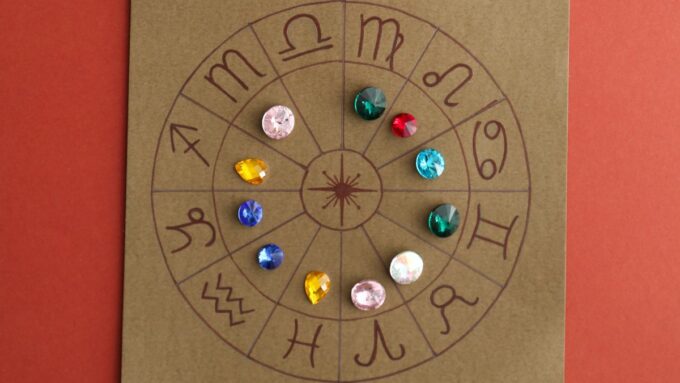 Ramalan Zodiak Hari Ini 11 Oktober 2025, Cek di Sini!