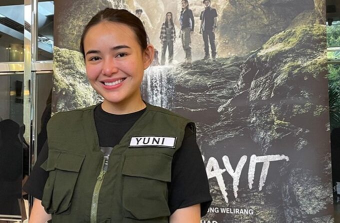 Amanda Manopo mendapat ilmu mendaki gunung selama syuting film 'Dusun Mayit'.