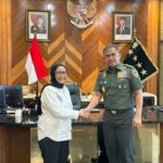 Wakil Kepala BGN, Nanik Sudaryati Deyang bertemu dengan KSAD Jenderal TNI Maruli Simanjuntak. Foto: BGN
