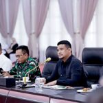 Gubernur Sumut, Bobby Nasution, menetapkan status Tanggap Darurat Bencana Banjir, Longsor, dan Gempa Bumi selama 14 hari (27 November - 10 Desember 2025). Status ini ditetapkan untuk mempercepat penanganan 48 korban jiwa dan 88 orang hilang akibat bencana.Foto:Pemprov Sumut
