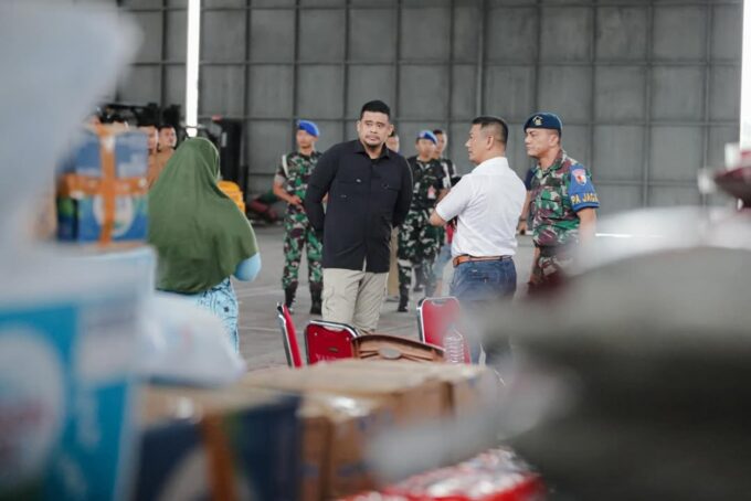 Droping bantuan Tapanuli Tengah