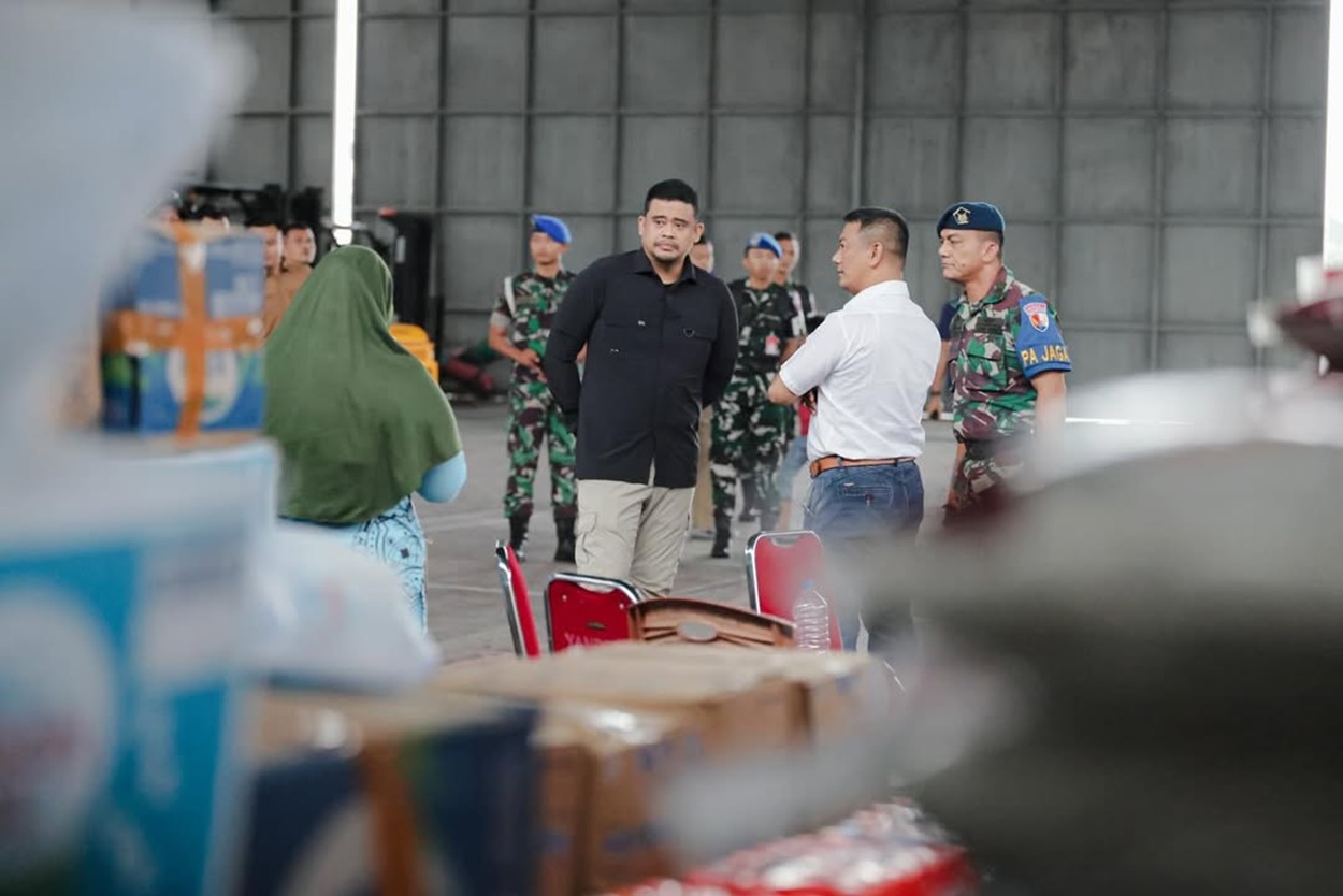 Droping bantuan Tapanuli Tengah