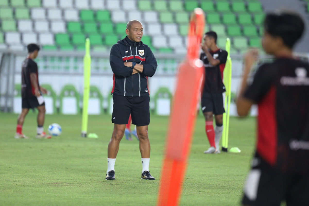 Pelatih Timnas U-17, Nova Arianto menyebut pemainnya masih lemah dalam kemampuan individu. Foto: PSSI