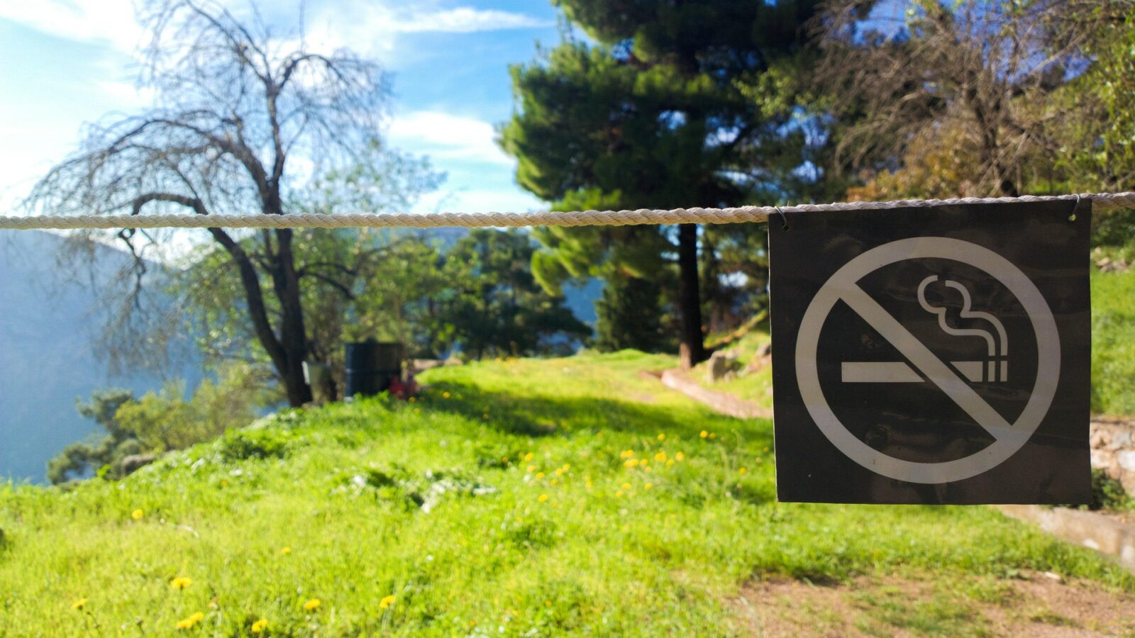 Maldives Larang Rokok