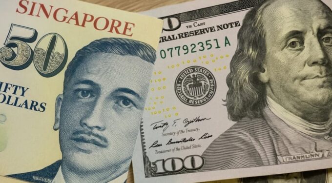 Dolar Singapura Akan Setara Dolar AS