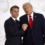 Presiden Trump menyebut AS punya banyak masalah dengan Prancis.